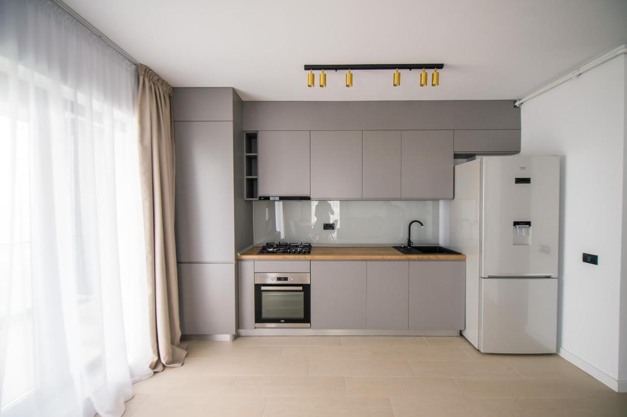 Luxury Promenada Apartment - Frontal Beachfront Mamaia Nord Navodari Exterior photo