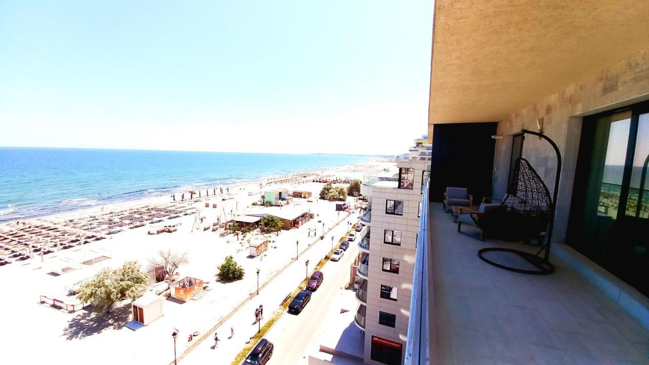 Luxury Promenada Apartment - Frontal Beachfront Mamaia Nord Navodari Exterior photo