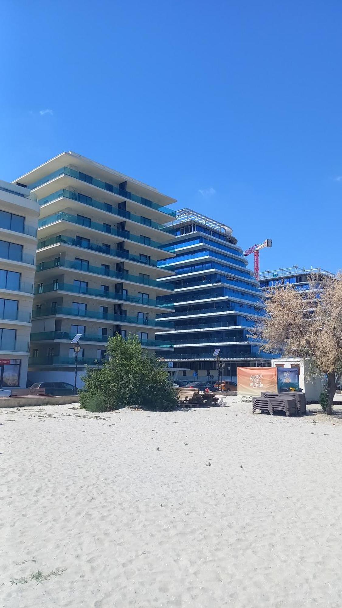 Luxury Promenada Apartment - Frontal Beachfront Mamaia Nord Navodari Exterior photo